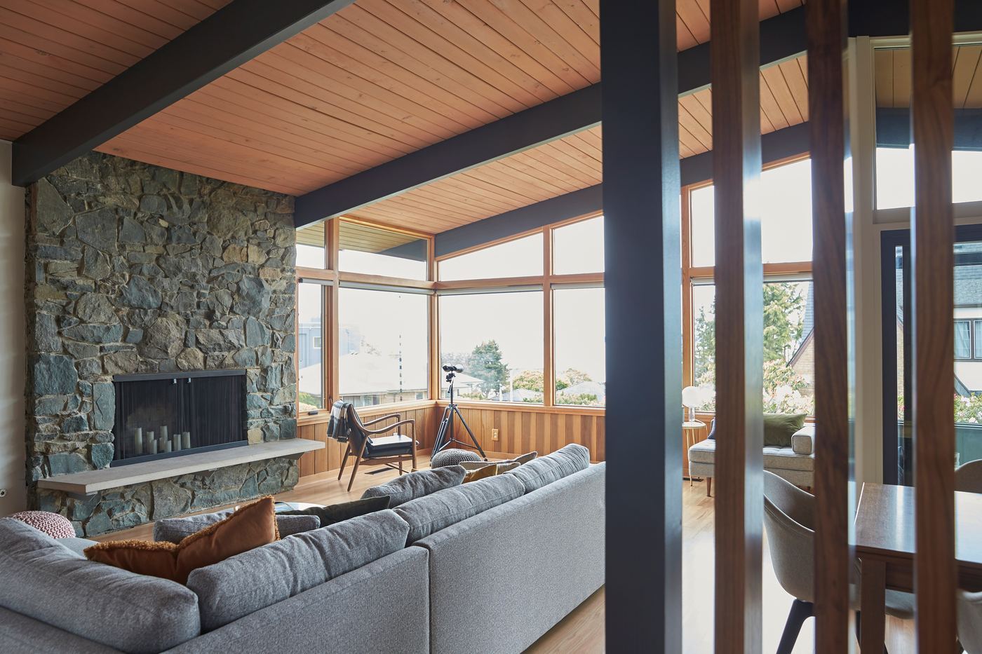 Magnolia Mid-Century